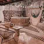 Casa Ak\'Ab\'Al Centro